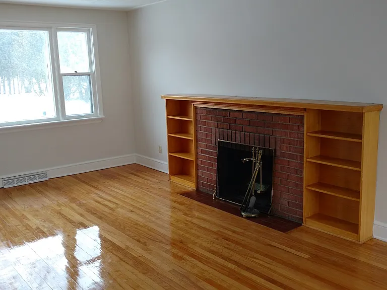 44 Clearview Ave — Photo 7