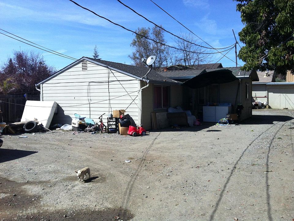 2nd image of 55 Wright Ave