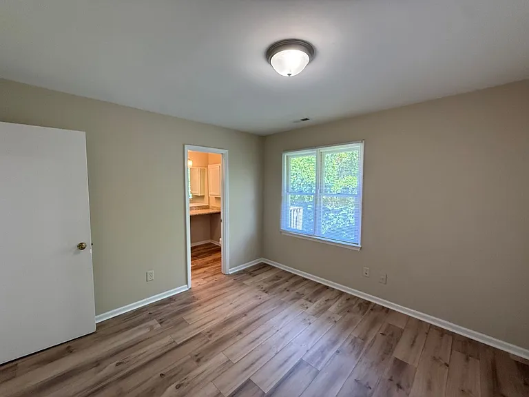 4720 Matt Dr — Photo 16