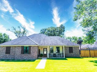 725 Mitchell St, Sour Lake, TX 77659