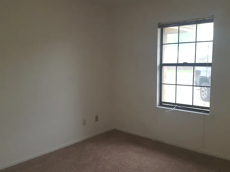 320 Station St #101 — Photo 7