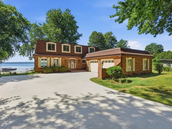 3017 Dianne Dr, Middleton, WI 53562