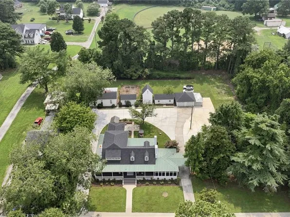 133 Kings Hwy, Suffolk, VA 23432