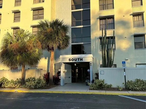 701 S Madison Ave APT 410, Clearwater, FL 33756