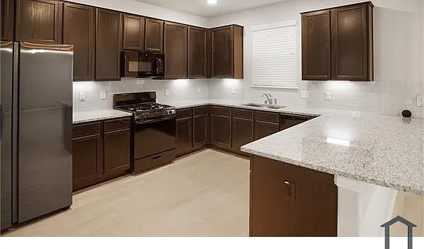 15643 Countesswells Dr — Photo 2