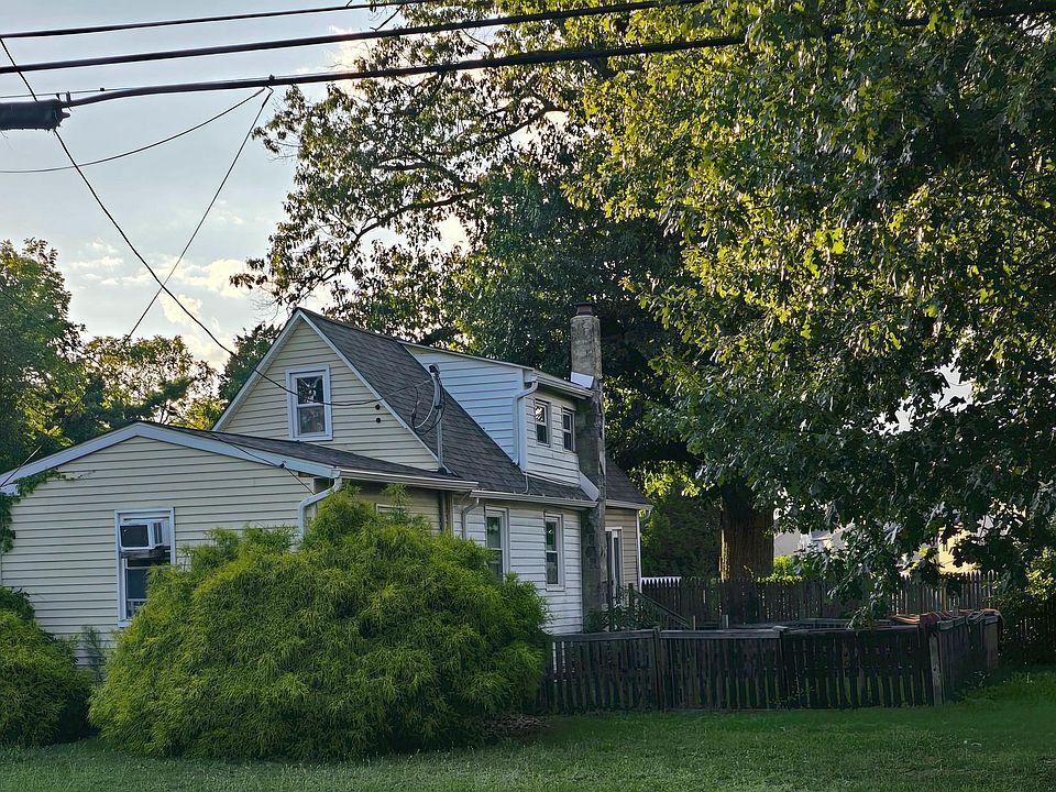2nd image of 1237-1247 Jarvis Rd
