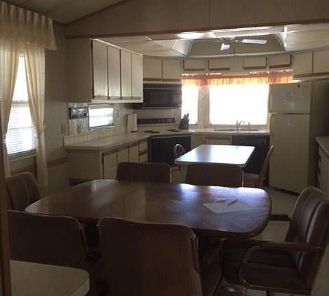 3rd image of 746 Nettles Blvd