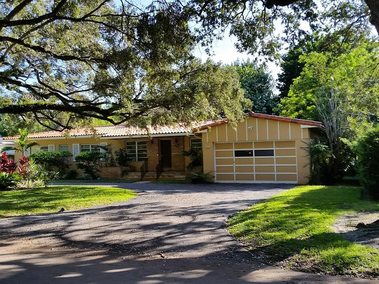 450 Tivoli Ave — Photo 17