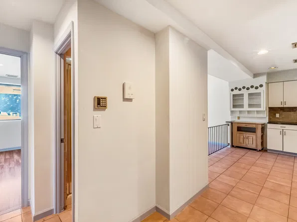 763 S 8th St, Philadelphia, PA 19147