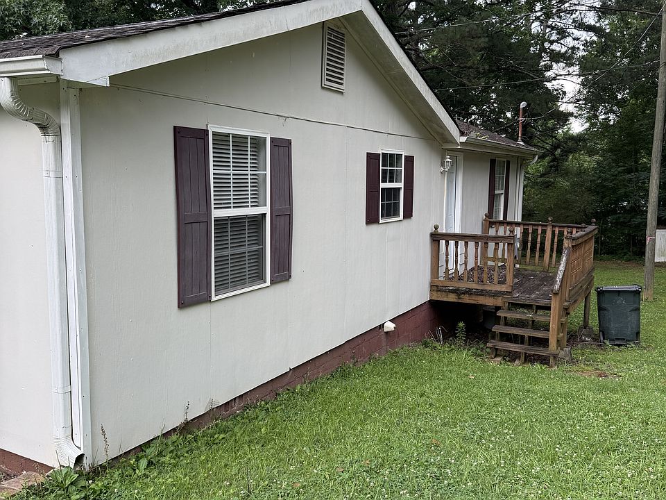1st image of 1026 1st Ave S