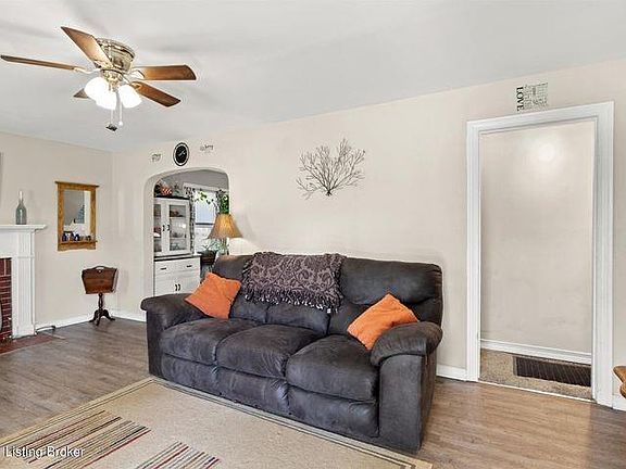 5th image of 323 Magnolia Ave