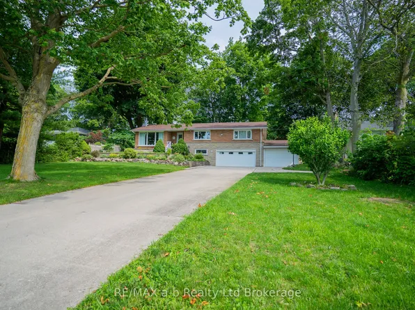 88 North St W, Tillsonburg, ON N4G 1C3