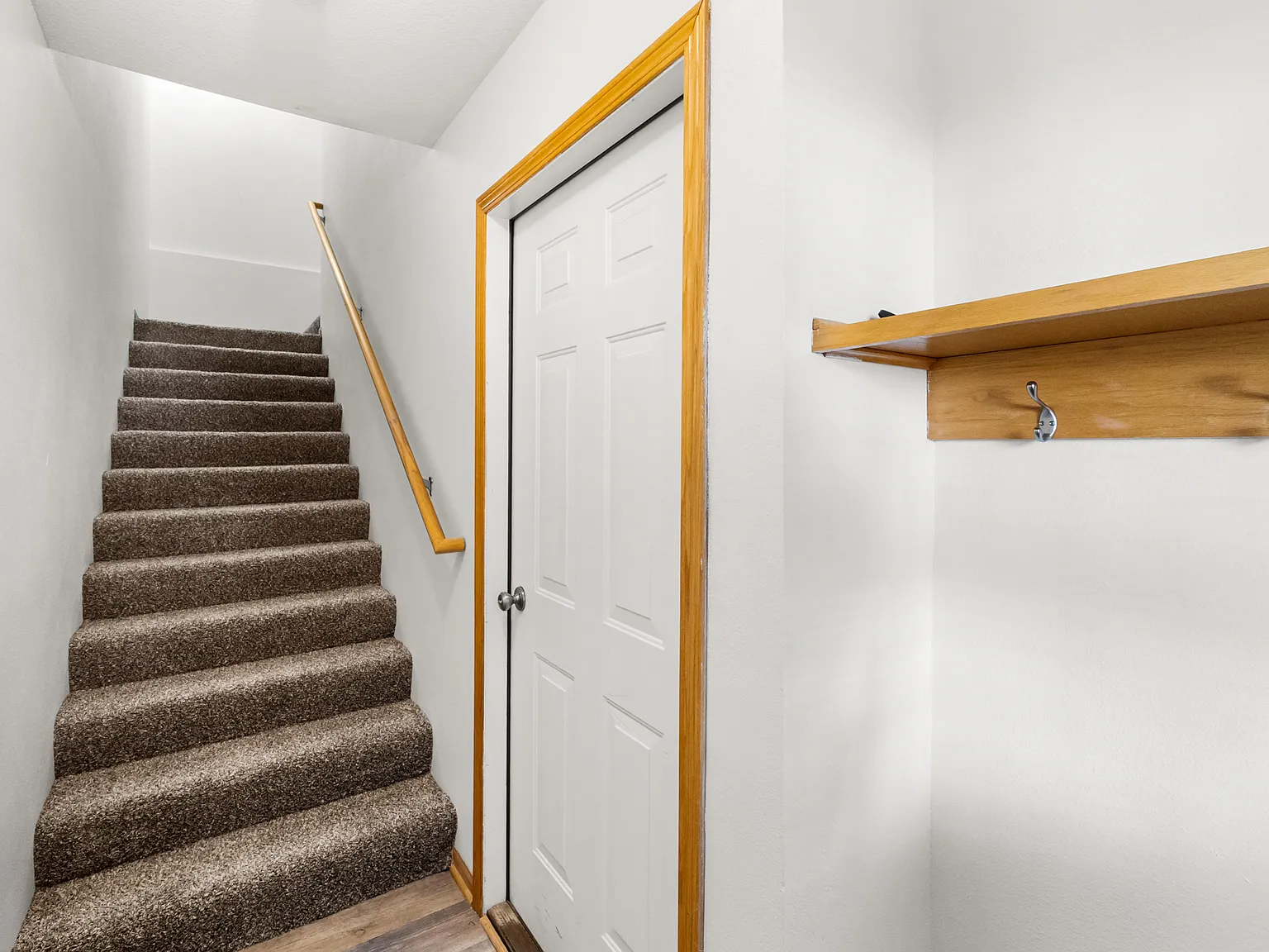 2 bed, 1.5 bath, 1056 sqft, $1,450 — Photo 3
