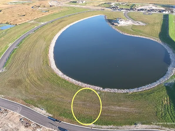 2336 Colby Ave NW, Aberdeen, SD 57401