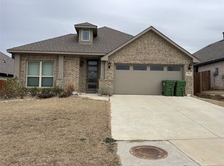 724 Jaguar Rdg, Godley, TX 76044
