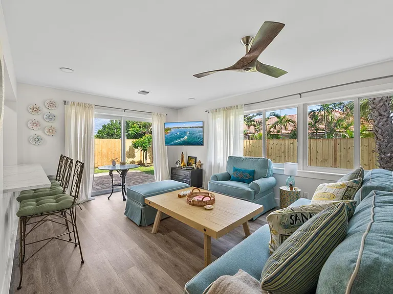 517 Gulf Rd — Photo 19