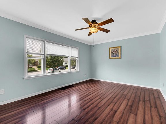 4th image of 1741 Brown Ave