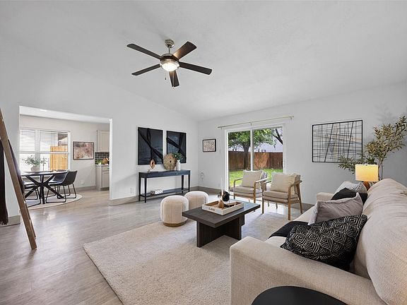 3rd image of 704 Buckingham Pl