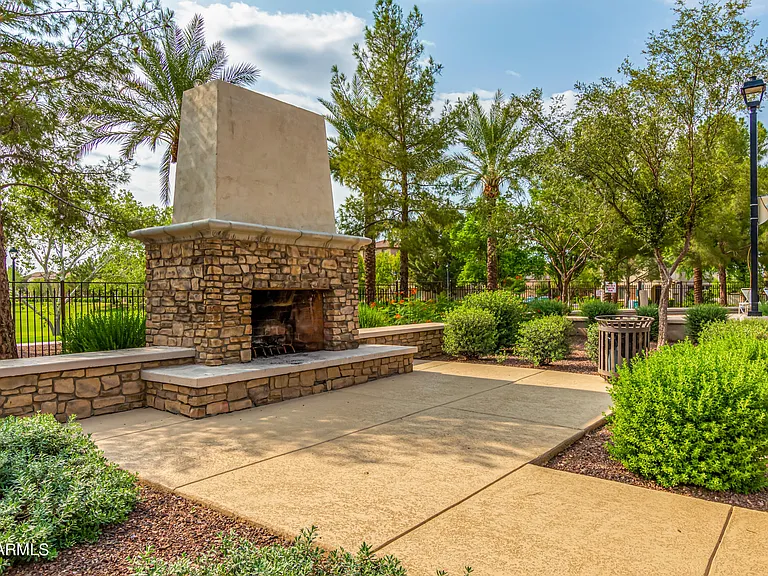 3647 E Horace Dr — Photo 9