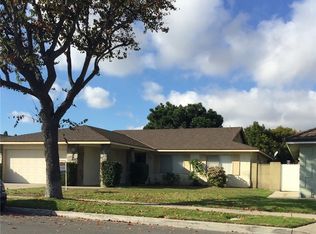 17925 Los Pesos Cir, Fountain Valley, CA 92708