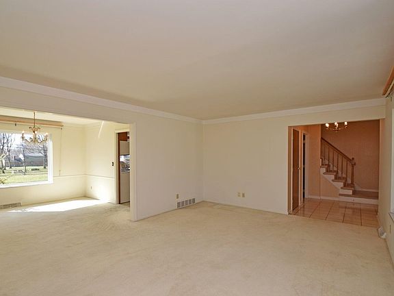 4th image of 7525 Fourwinds Dr