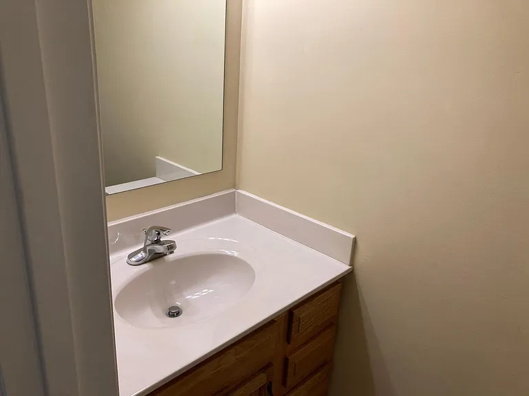 1/2 BATH