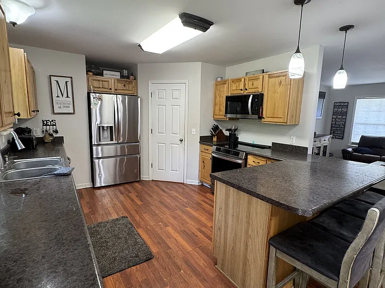 105 Larkins Dr — Photo 11
