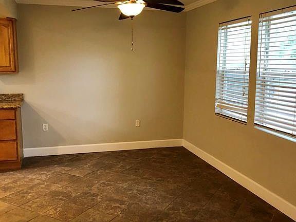 4th image of 815 Shirley St Unit 204