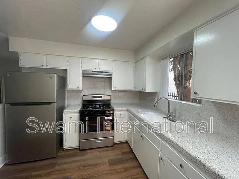 345 E Stepney St #6 — Photo 12