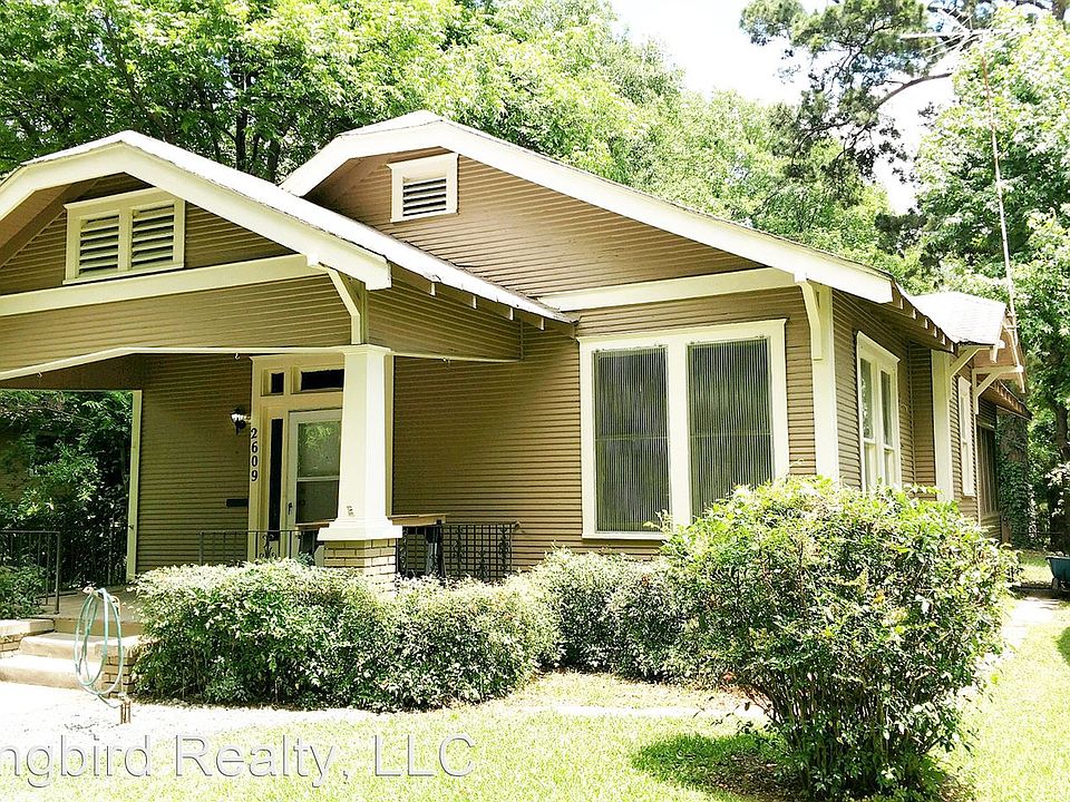 1st image of 2609 Dillard St