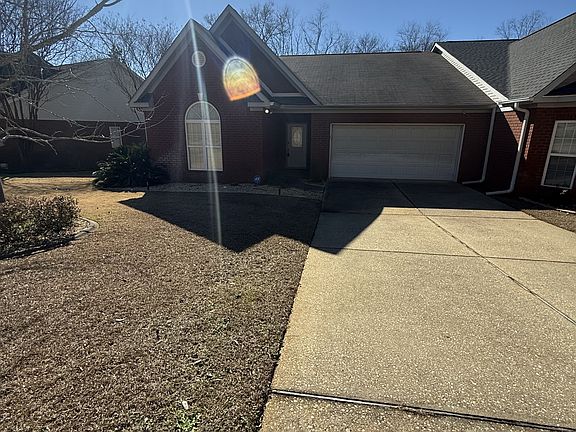 2nd image of 125 Muirfield Ln
