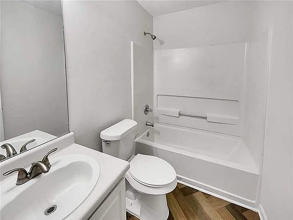 2nd image of 4523 Carriage Park Dr