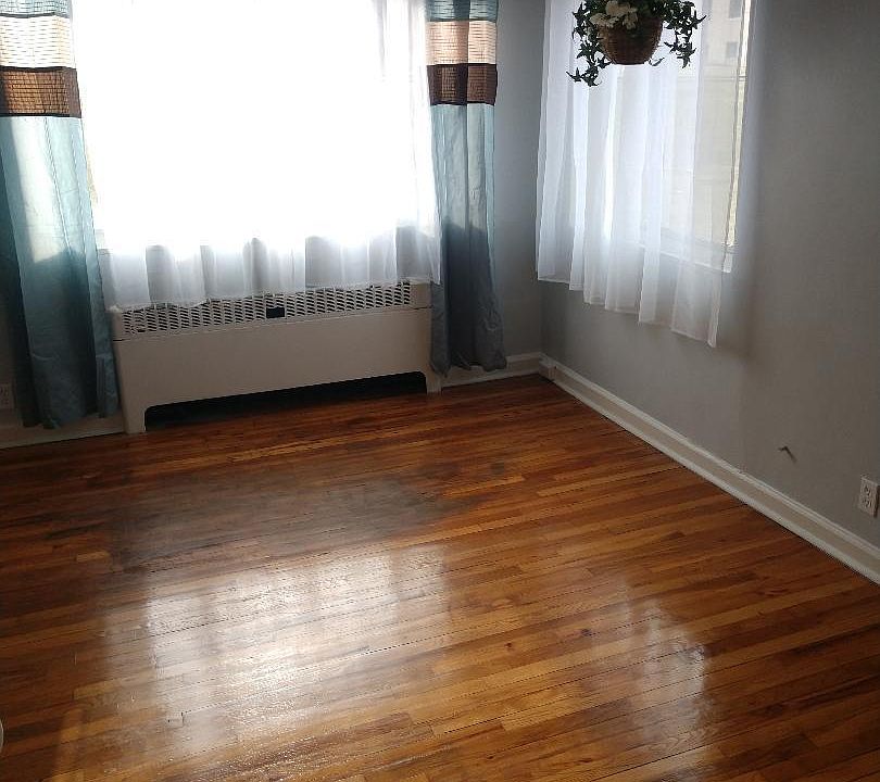 Family room (front)