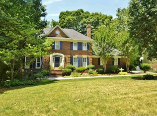 1322 Ashley Creek Dr, Matthews, NC 28105