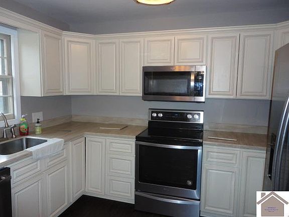 5th image of 211 Erwin Dr