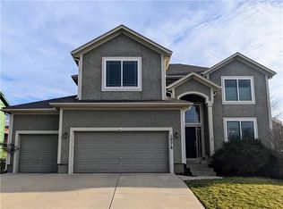 10218 N Miller Ln, Kansas City, KS 66109