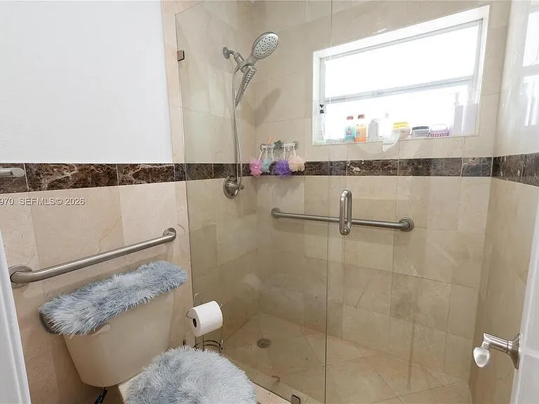 12040 SW 43rd St — Photo 38