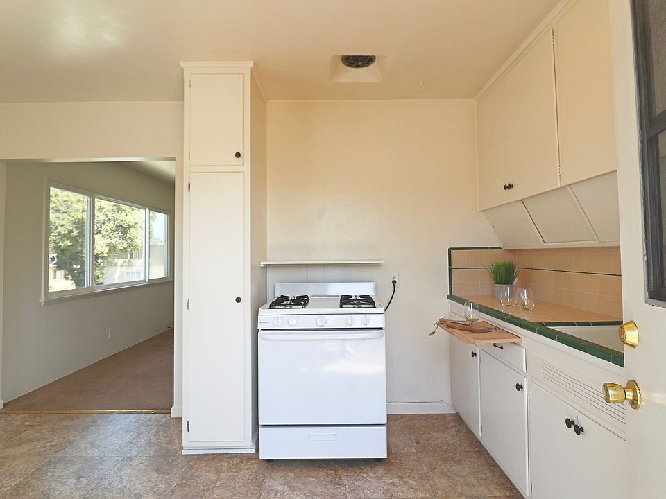 2nd image of 23 N Dos Caminos Ave