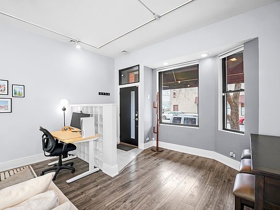 4th image of 2149 N Southport Ave #1A