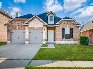 8864 Noontide Dr, Fort Worth, TX 76179