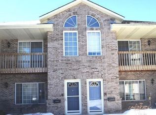 2215 S Calhoun Rd, New Berlin, WI 53151