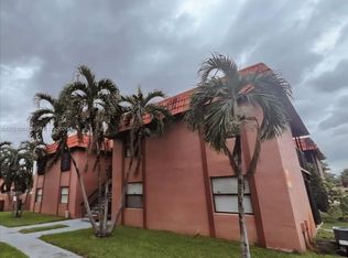 Lago Grande Condo, Hialeah, FL 33016
