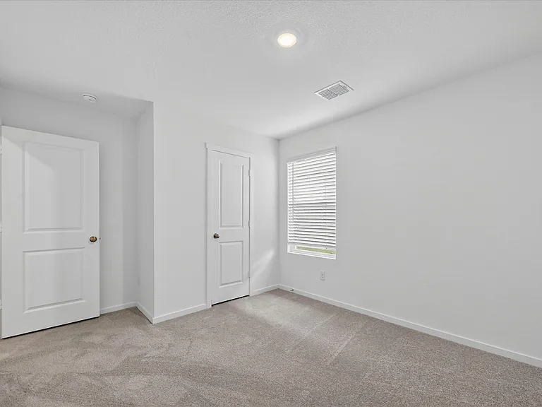 1328 Alfred St — Photo 7