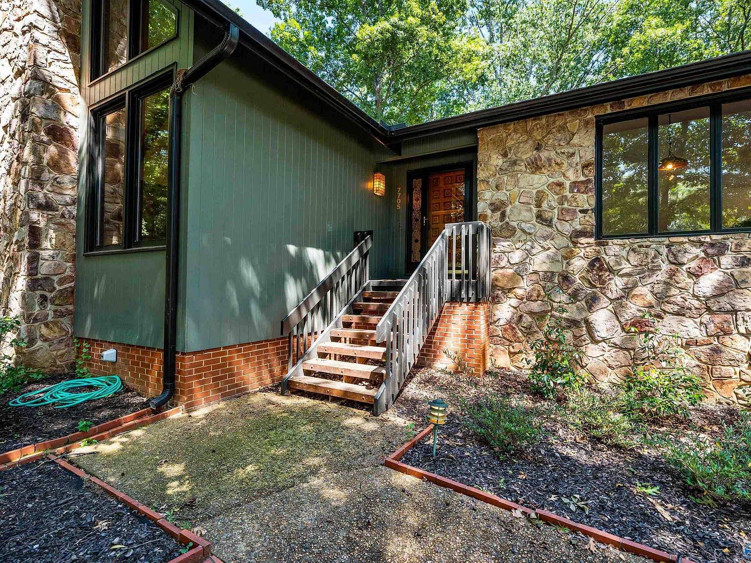 4 bed, 2.5 bath, 2868 sqft, $2,950 — Photo 3