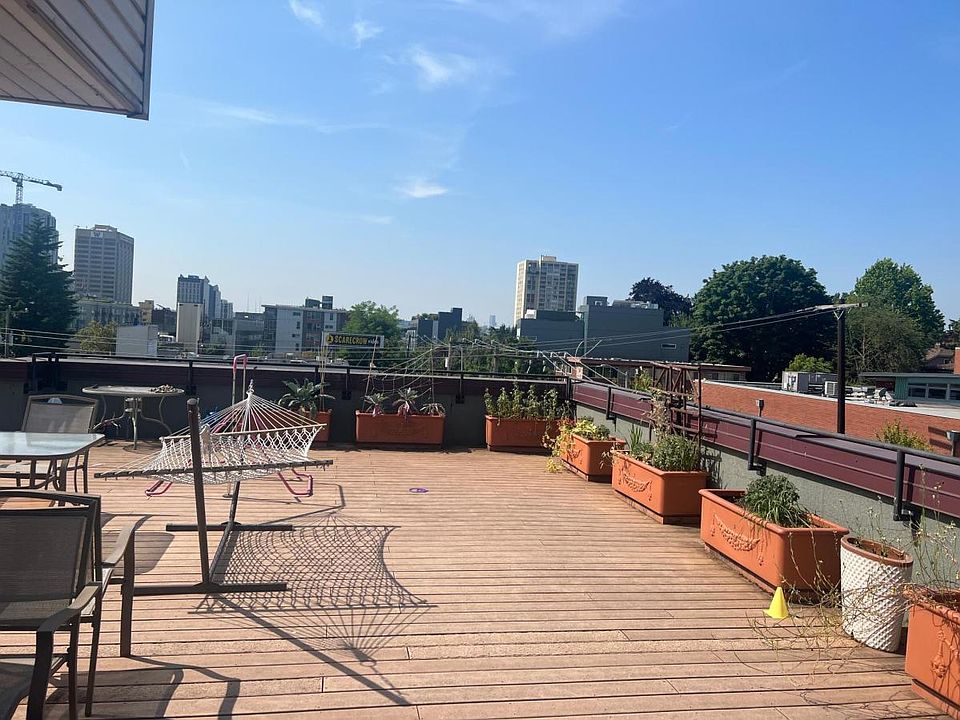 1st image of 5200 Roosevelt Way NE #1403