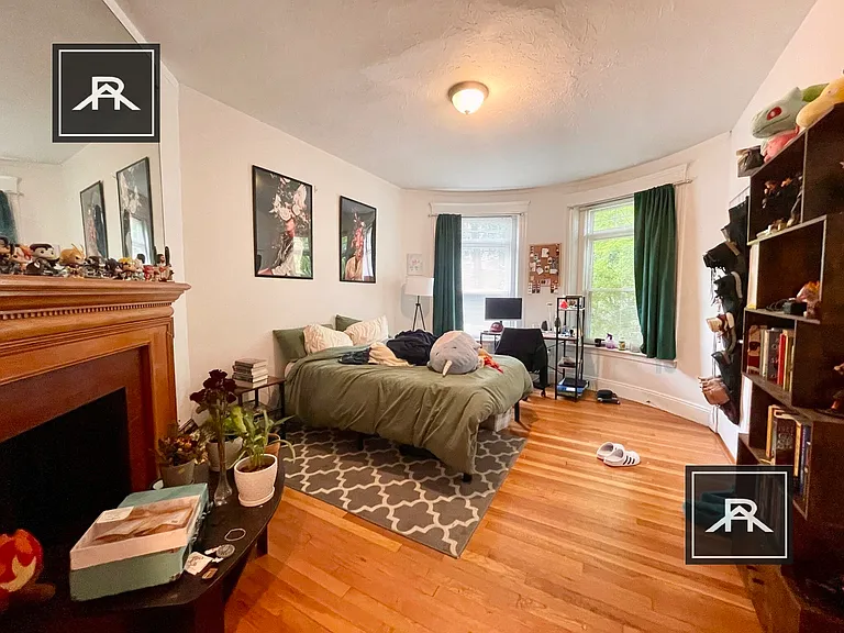 194 Winthrop Rd #1 — Photo 6