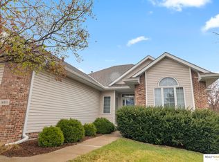 16011 Sahler Cir, Omaha, NE 68116