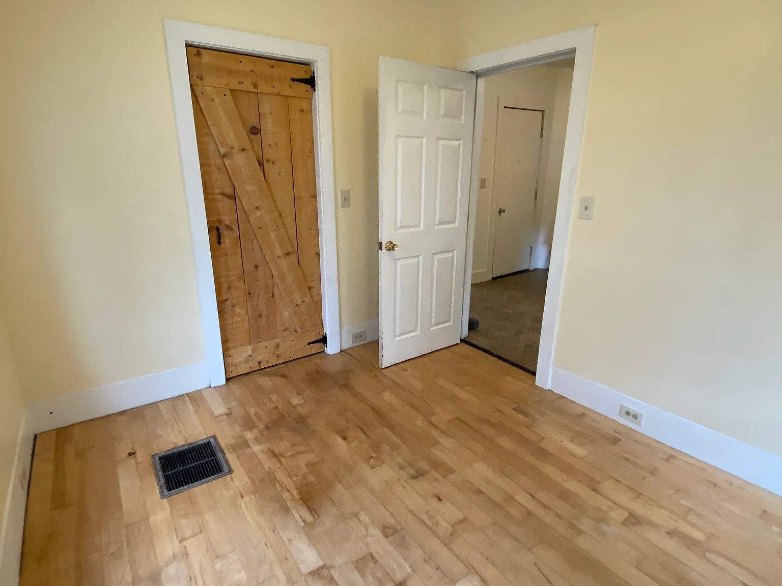 1 bed, $1,200 — Photo 3
