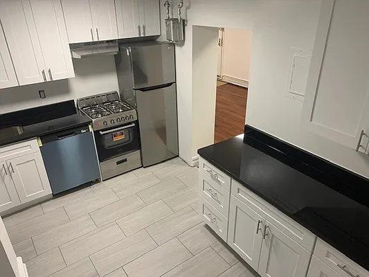 Rented by Bond New York | media 12