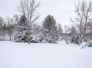 1832 Charleton Mill Rd, Xenia, OH 45385